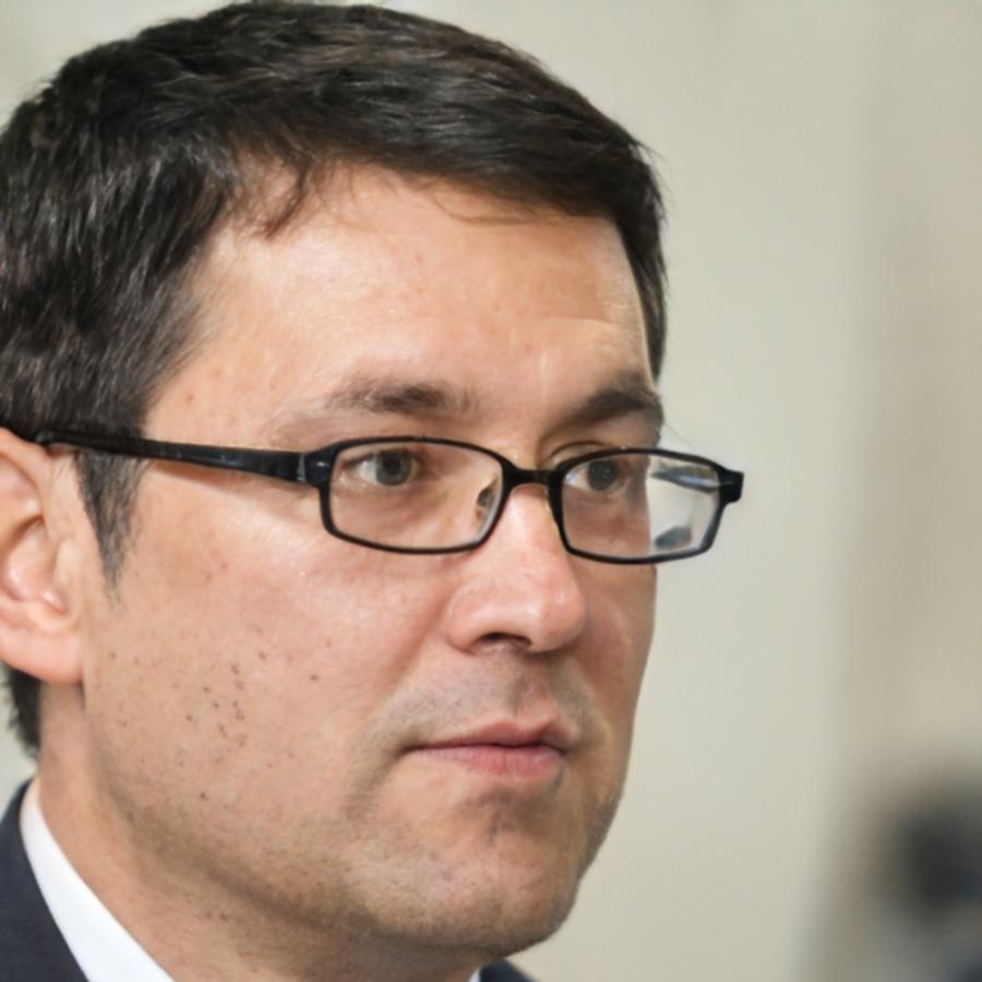 Dietrich Vollmer, Senior Finanzanalyst bei Xrimtax